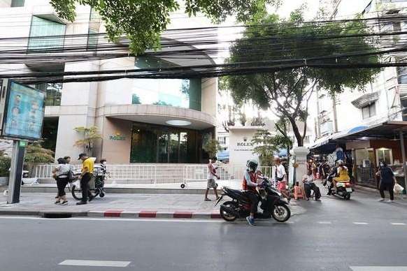 ให้เช่าพื้นที่ ทำธุรกิจ ร้านอาหาร สำนักงาน ติดถนนวิทยุ ปทุมวัน ติดตึกออลซีซั่น BTSเพลินจิต