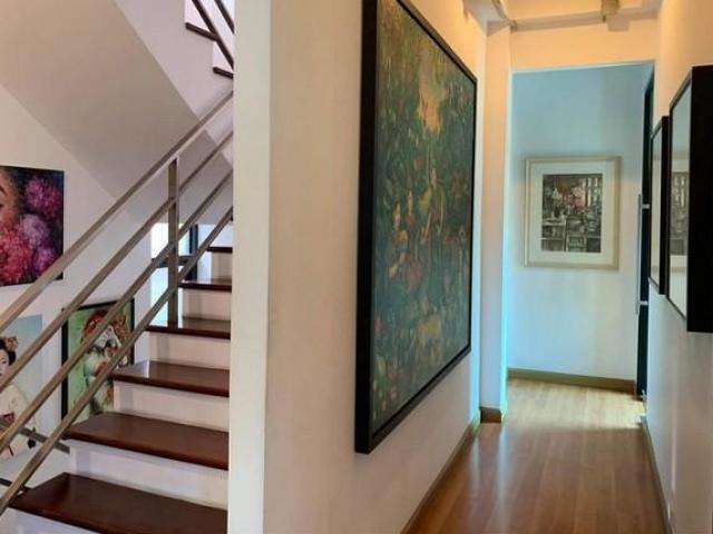 ขายอาคารสำนักงาน 3 ชั้น ย่านเหม่งจ๋าย ห้วยขวาง รัชดา ขนาด 700 ตร.ม.