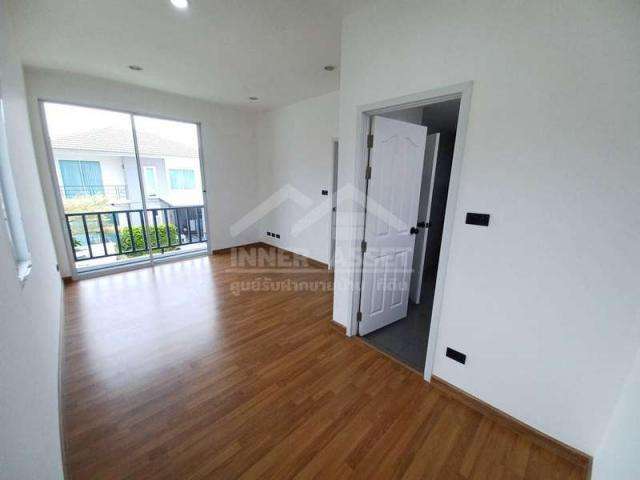 ขายบ้านเดี่ยว หลังมุม พร้อมอยู่ รีโนเวทใหม่ทั้งหลัง เดอะทรัสต์ กาญจนาภิเษก – หทัยราษฎร์ เนื้อที่ 40.9 ตรว