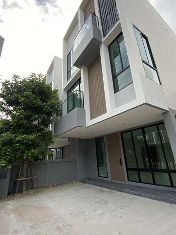 ให้เช่าโฮมออฟฟิศ 3 ชั้น 220 ตรม. Nue Connex House ดอนเมือง ติดถนนใหญ่ 2 ฝั่ง ใกล้ BTS สถานี คปอ. ใกล้สนามบินดอนเมือง