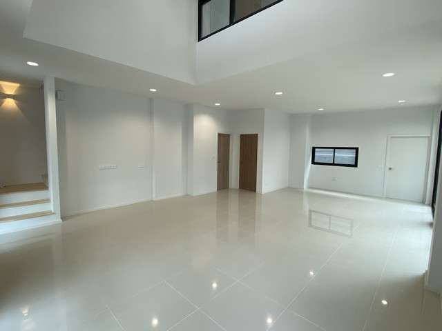 ให้เช่าโฮมออฟฟิศ 3 ชั้น 220 ตรม. Nue Connex House ดอนเมือง ติดถนนใหญ่ 2 ฝั่ง ใกล้ BTS สถานี คปอ. ใกล้สนามบินดอนเมือง
