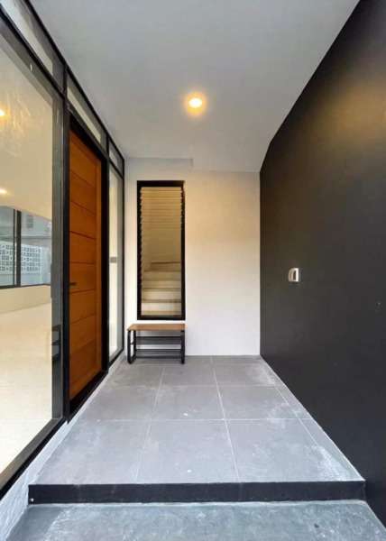 ขายบ้านแฝด 3.5 ชั้น ซอยประเสริฐมนูญกิจ 15 เหมาะทำ Home office ใกล้ทางด่วน