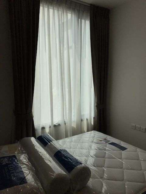 Edge Sukhumvit 23 nice convenient private 6th floor BTS Asoke