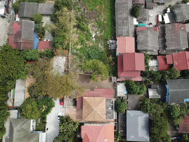 ขายที่ดินพร้อมบ้านเนื้อที่ 152 ตรว ซอยรามคำแหง 118 ใกล้โรงเรียนนานาชาติ Ascot นานาชาติ Wellington รถไฟฟ้าปากซอย ที่แปลงสวยอยู่สุดซอยสงบ