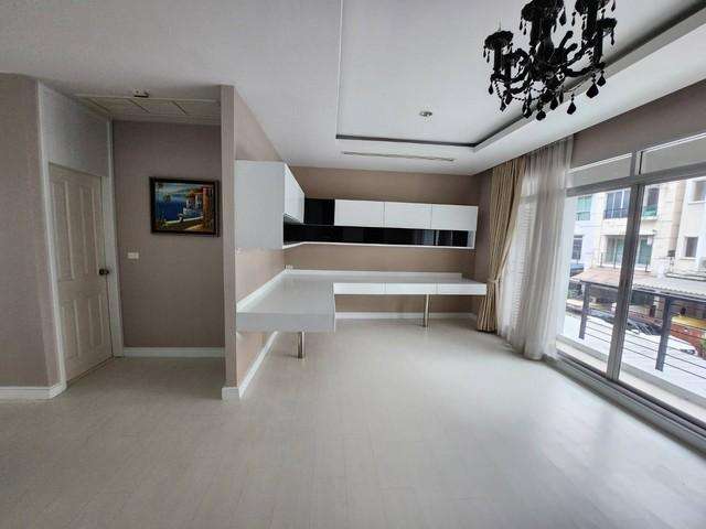ขายบ้านทาวน์​โฮม​ รัชดา​ภิเษก บ้านกลางกรุง เดอะรอยัล​ เวียนนา​