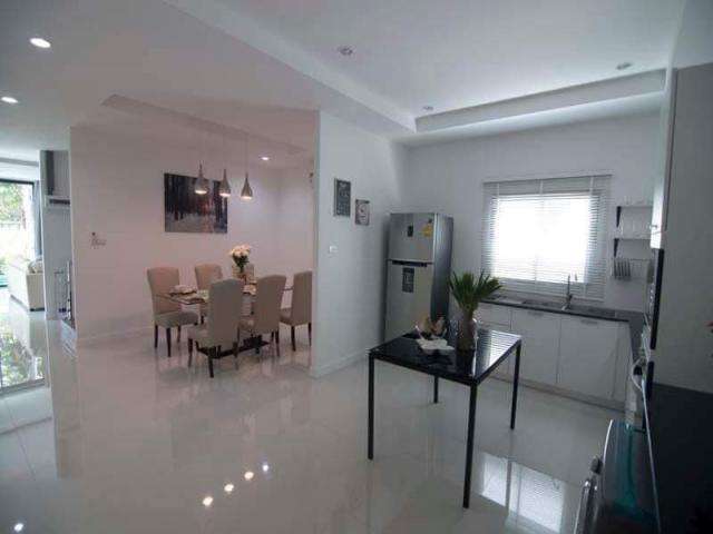 ขาย Poolvilla สไตล์ โมเดิร์น  หางดง เชียงใหม่   LH-SC000294
