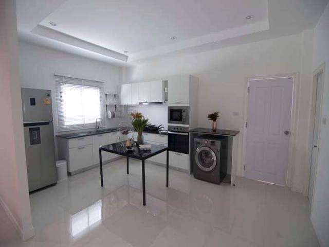 ขาย Poolvilla สไตล์ โมเดิร์น  หางดง เชียงใหม่   LH-SC000294