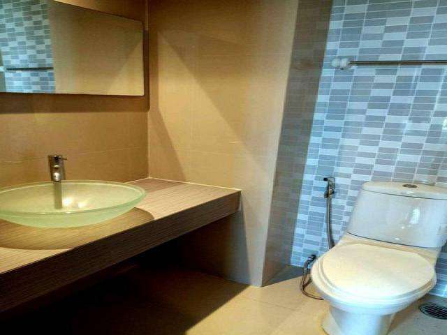 ขายคอนโด ห้องใหญ่ ราคาถูก บนถนนศรีวรา ทาวน์อินทาวน์ ทำเลใจกลางเมืองJ.W. Boulevard Srivara condominium