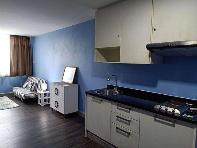 ขายคอนโด ห้อง45ตรม ราคาถูกJ.W. Boulevard Srivara condominium