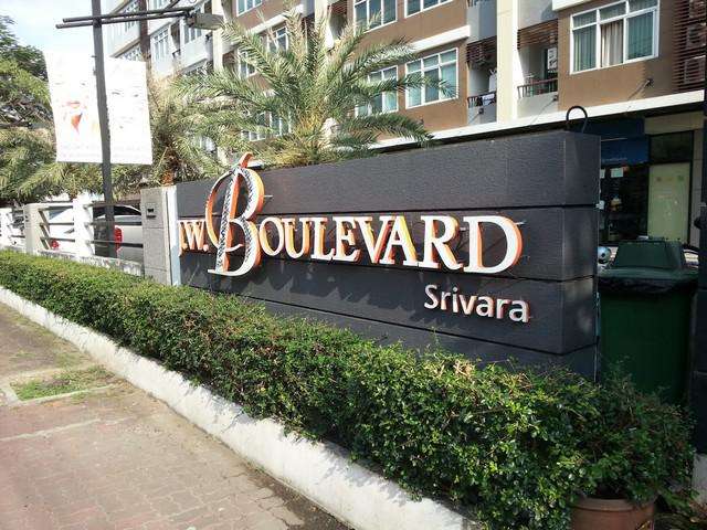 ขายคอนโด ห้อง45ตรม ราคาถูกJ.W. Boulevard Srivara condominium