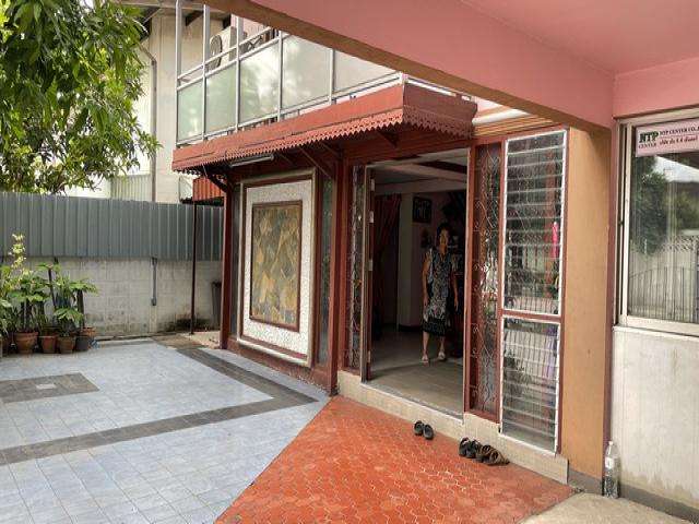 บ้านมือสอง ขายตามสภาพ บ้านเดี่ยว 2 ชั้น ใกล้ทางด่วนศรีรัช งามวงศ์วาน