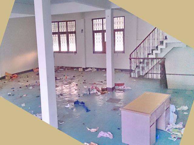 เจริญนคร33-39 โรงแรมเพนนินซูล่า 62 ตรว. 902 ตรม.  ไอคอนสยาม BTSกรุงธนบุรี ให้เช่า อาคารพาณิชย์ 3คูหา 4.5 ชั้น
