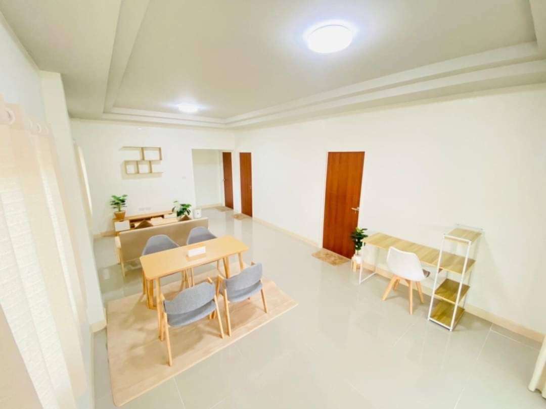 บ้านสร้างใหม่ หลังใหญ่พร้อมอยู่ พิกัดบ่อวิน เขาขยาย