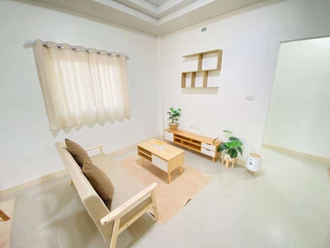 บ้านสร้างใหม่ หลังใหญ่พร้อมอยู่ พิกัดบ่อวิน เขาขยาย