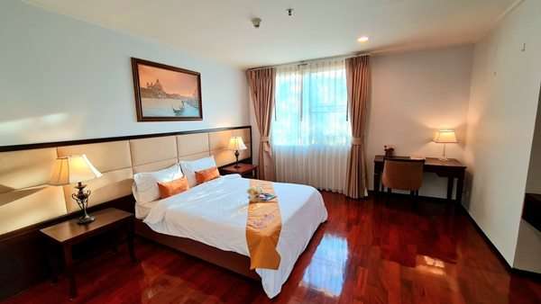 Luxury Service Apartment for rent Sukhumvit 39 Penthouses 4 bedrooms 4 bathroom Tel +66-62-993-5546