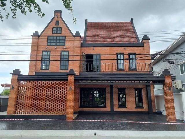 POR2994 ขายตึก ซอยรามคำแหง 118 เขตสะพานสูง ติดโรงเรียนนานาชาติแอสคอต 2 ชั้น 65 ตรว. ตกแต่งใหม่ทั้งหลัง เหมาะทำธุรกิจ