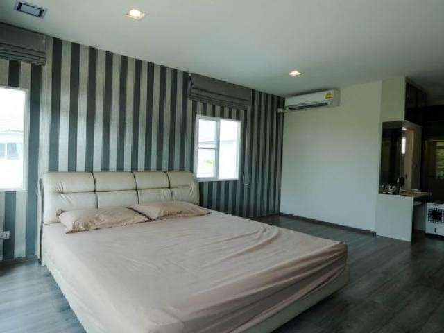 ขายบ้านเดี่ยว 2 ชั้น  มัณฑนา วงแหวน บางบอน เนื้อที่ 107 ตรว มี 4 นอน 4 น้ำ