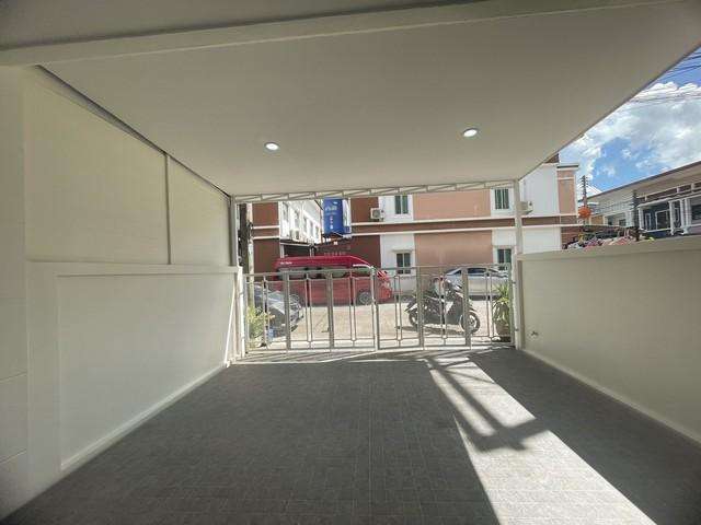 For Sale : Talad Yai, 2-Storey Townhome, 3 Bedrooms 2 Bathrooms