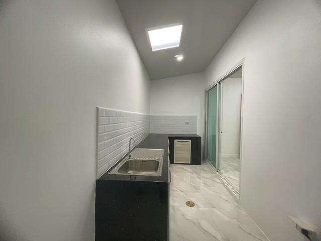 For Sale : Talad Yai, 2-Storey Townhome, 3 Bedrooms 2 Bathrooms
