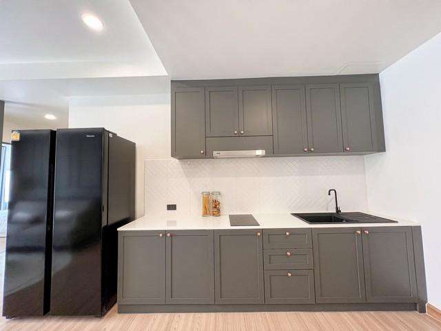 For Sale : Condo in Patong Beach, 2 Bedroom 2 Bathroom