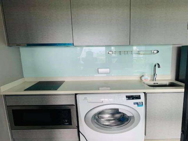 Rhythm Sukhumvit 36 private peaceful safe 8th floor BTS Thonglor