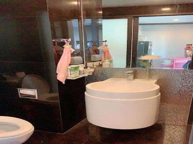Rhythm Sukhumvit 36 private peaceful safe 8th floor BTS Thonglor