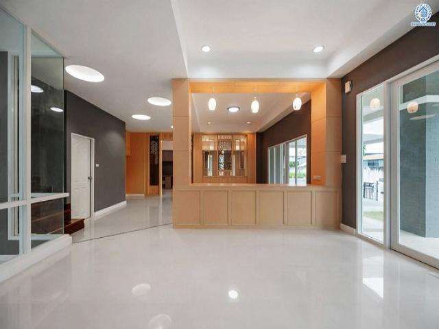 บ้านเดี่ยว เนื้อที่ 117 ตรว. พท. 448 ตรม. 5 ห้องนอน  4 ห้องน้ำ  ห้องอเนกประสงค์  ห้องแม่บ้าน ที่จอดรถ  พร้อมเข้าอยู่