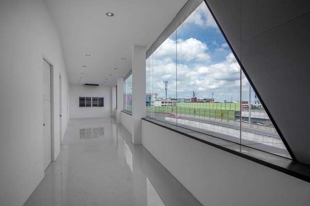 Office โชว์รูมรามอินทรา 5BR5BATHROOM 390000 thb   น่าอยู่ใกล้สิ่งอำนวยความสดวก พร้อมดำเนินธุระกิจท้นที