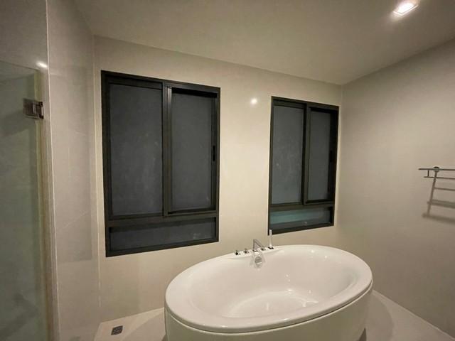 House for rent ขายบ้านเดี่ยว3ชั้นโครงการนาราสิริโทเพียรี่ บ้านหลังมุม หันหน้าทิศเหนือ ใกล้ทางด่วนรามอินทรา-อาจณรงค์
