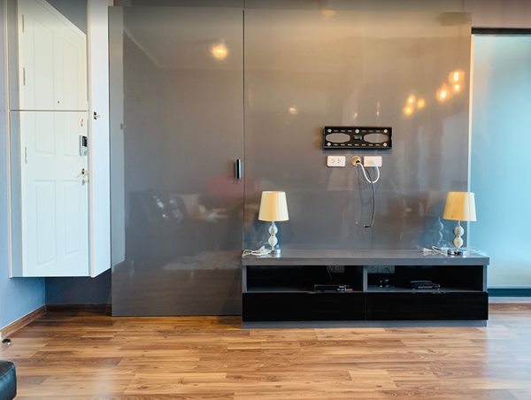 ขายคอนโด ยู ดีไลท์ รัชวิภา (ห้อง studio +walkin closet) ชั้น19 1ห้องนอน 1ห้องน้ำ 1ห้องครัว build-in ทั้งห้อง พร้อมเฟอร์นิเจอร์ โทร 089-1282675 ขายด่วนๆ