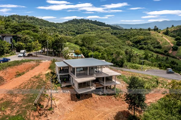 มี 1หลังเท่านั่นบ้านอยู่ในทำเลดีของโครงการ Khao Yai Hideaway เขาใหญ่ ปากช่อง นครราชสีมา ริมเขา วิวพันล้าน หาที่อื่นไม่มีในเขาใหญ่ โทร 0994914708