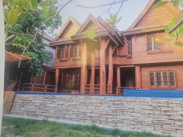 ขายบ้านพร้อมที่ดิน บ้านทรงไทย ซอยประชาอุทิศ 55 ไม้สักทั้งหลังพร้อมสระว่ายน้ำ โทร 0865968775