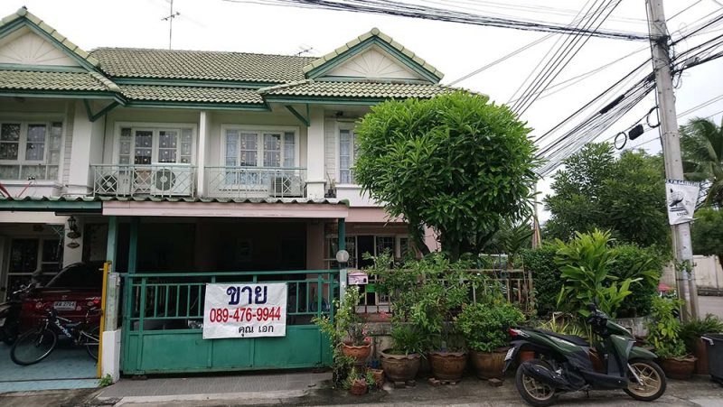 บ้านแฝด2ชั้นหลังมุม พฤกษา19  วัดลาดปลาดุก บางบัวทอง นนทบุรี