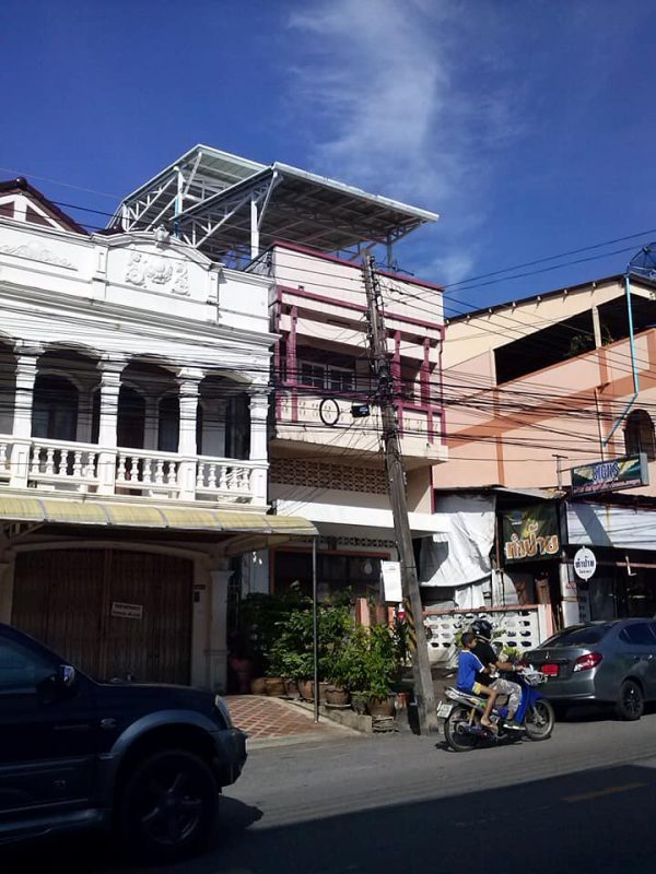 own town Phuket, long term for rent/ตึกให้เช่า เมืองภูเก็ต/ใกล้ข้าวต้มโก้เบ้นท์