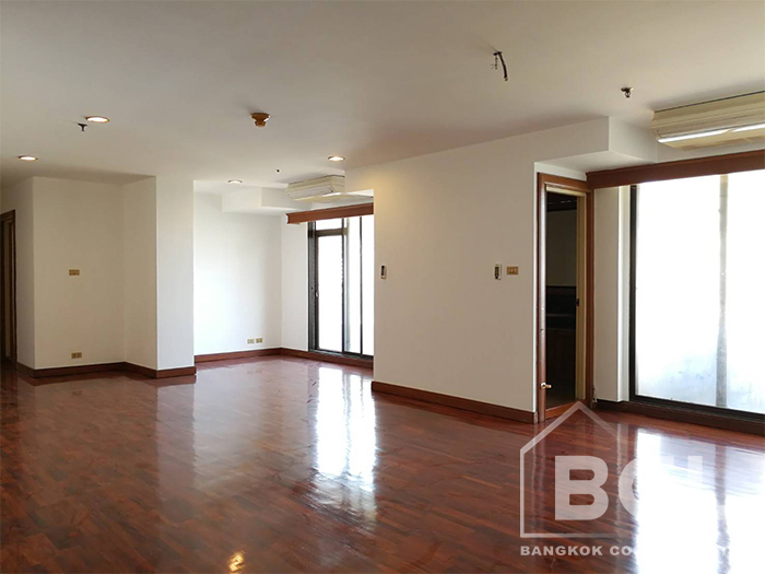 3-Bedroom Apartment for Rent at Visunee Mansion, BTS Ploenchit