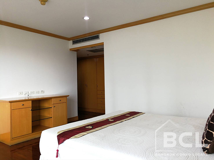 Apartment 3 bedroom / 4 bathroom for Rent at GM Tower Sukhumvit 22, BTS Asoke