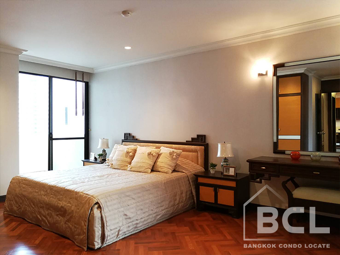 Apartment 3 Bedroom for Rent at Hawaii Tower Sukhumvit 23, BTS Asoke