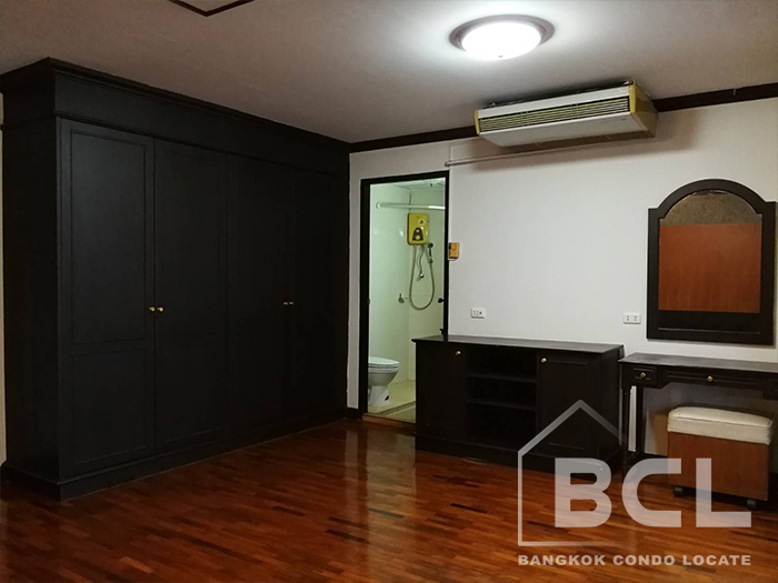 Apartment 3 bedroom for Rent at Super Mansion Sukhumvit 39, Bangkok