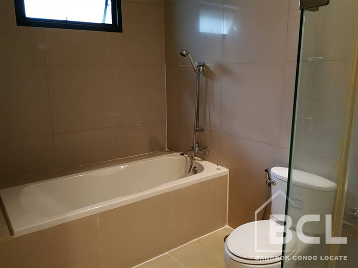 4 Bedroom Townhouse with share Pool for Rent at Veranda Ville Sukhumvit 38