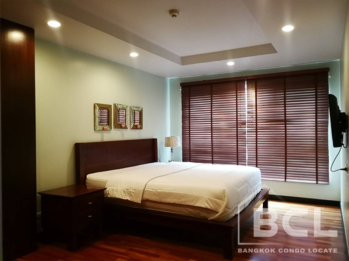 Condo 2 bed / 2 bath for Rent Avenue Sukhumvit 61 near BTS Ekamai, Condo in Bangkok