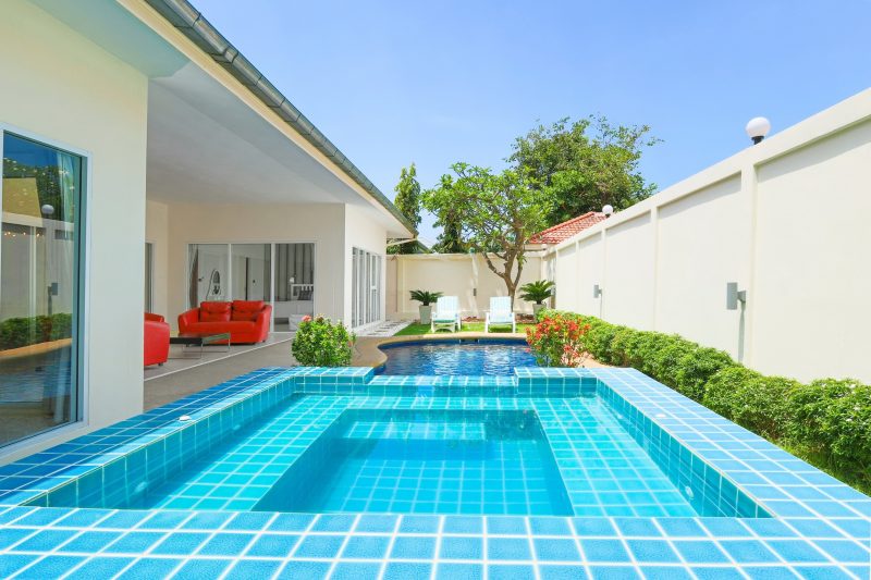2 Bedroom Villa with private pool and Jacuzzi (Located On Pratamnak Hill)