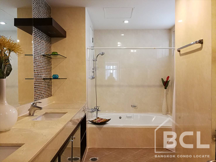 Apartment 3 Bedroom for Rent at Hawaii Tower Sukhumvit 23, BTS Asoke