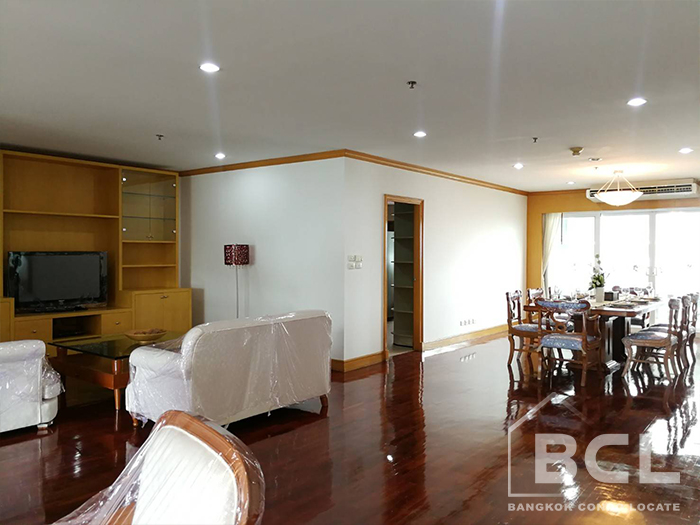 Apartment 3 bedroom / 4 bathroom for Rent at GM Tower Sukhumvit 22, BTS Asoke