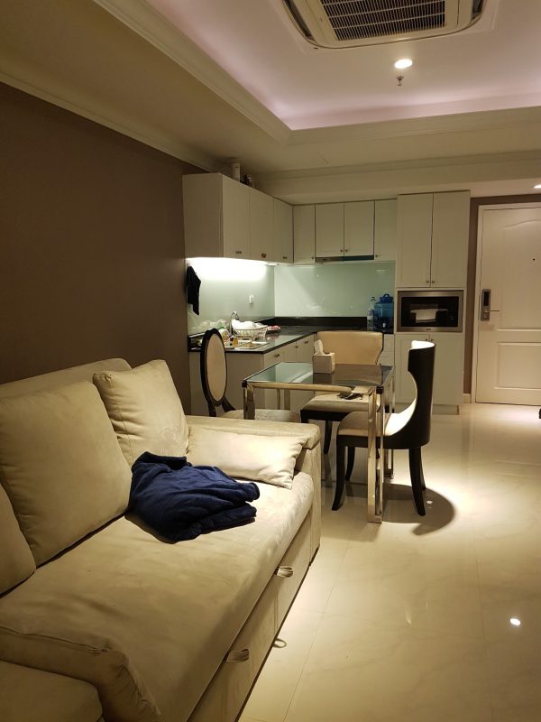 [เช่า/Rent] Condo Silom ใกล้ BTS ตากสิน 21000บาท/เดือน 1 ห้องนอน (1 Bedroom, near BTS Taksin)