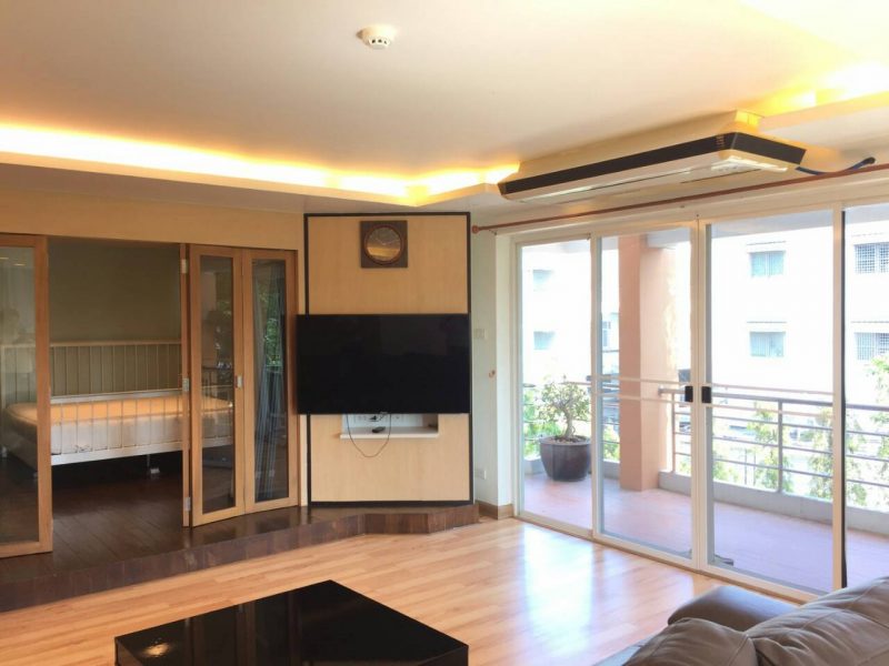 For rent 3 Beds room condo near to BTS Wongwian Yai