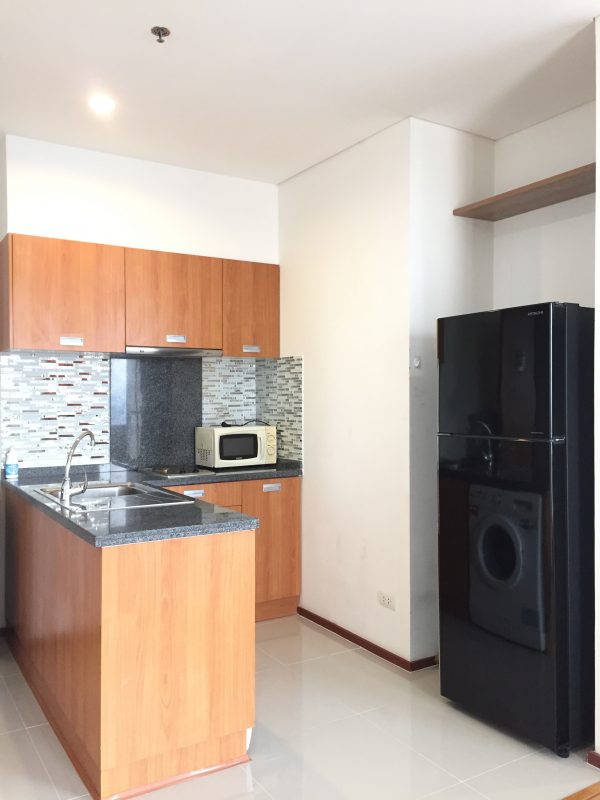 For rent condo in BTS Krungtonburi start from only 13,900 bath