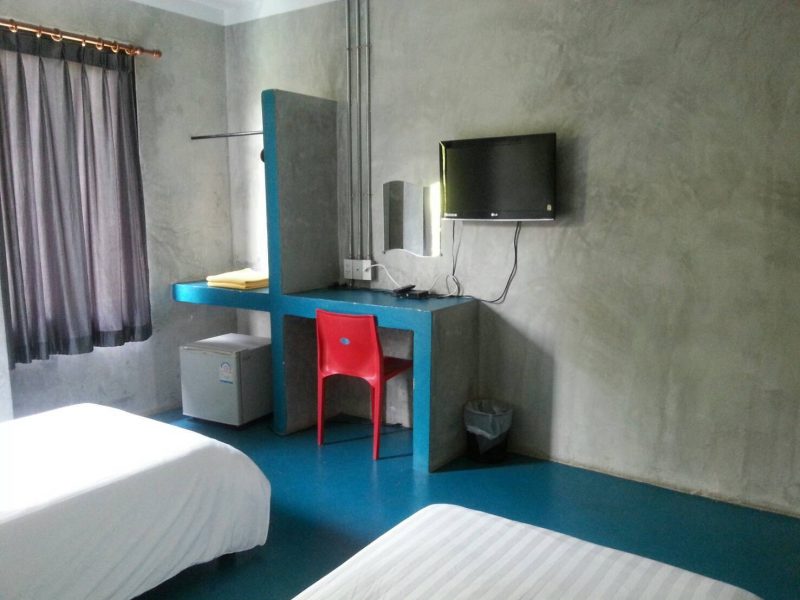 ขายถูกมาก ใกล้หาดเจ้าหลาวจันทบุรี โรงแรมสไตล์ LOFT ปูนเปลือย วิวภูเขา พื้นที่ 78 ตรว.