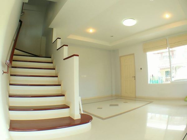 Urgent Sale !!! brand new The corner Townhouse SUPALAI VILLE  Srinakarin Namdeng  Rd.