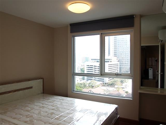 Condo Belle Grand Rama 9 for rent