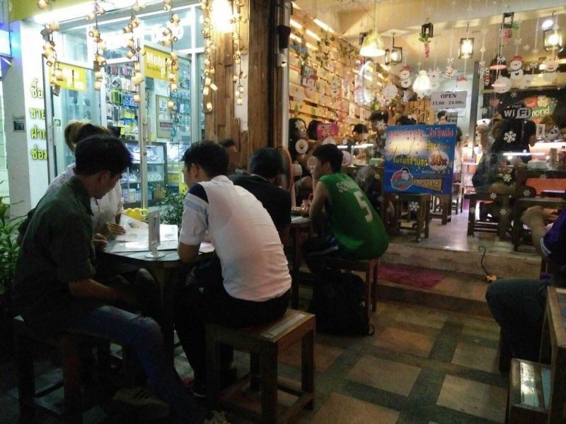 เซ้ง!! ร้านบิงซู กาแฟ แต่งร้านน่านั่ง @ใต้ตึกเซ็นทรัลแมนชั่น ลาดพร้าว122 แยก18 ซอยมหาดไทย